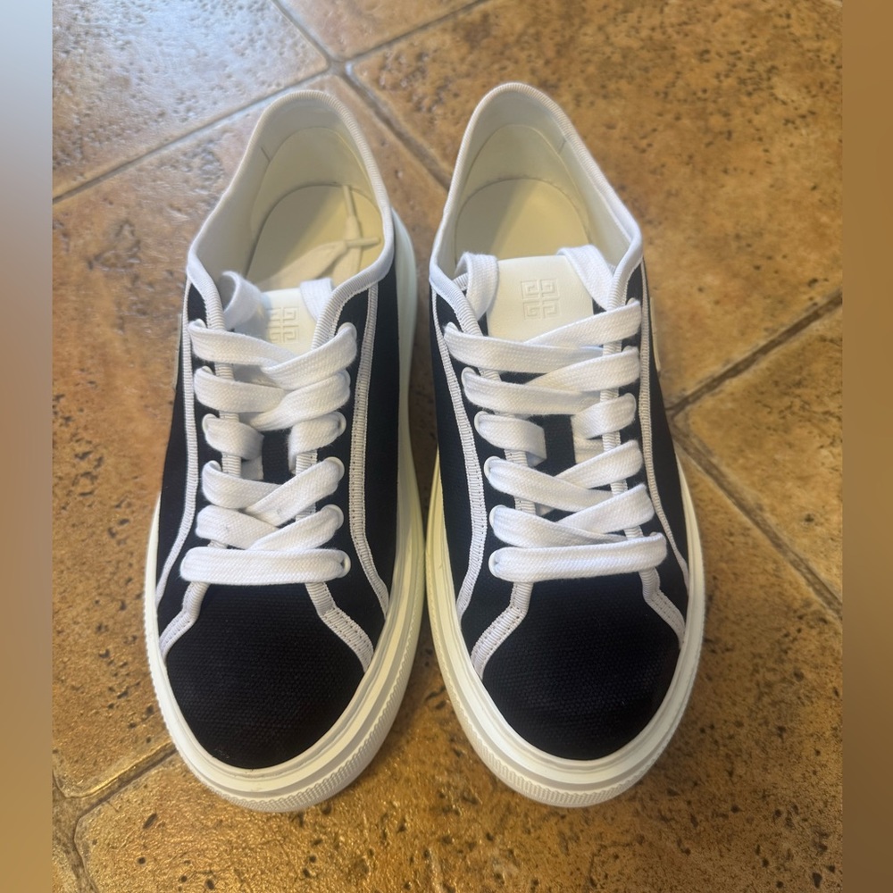 Givenchy City Platform Women Sneakers - Picture 7 of 13